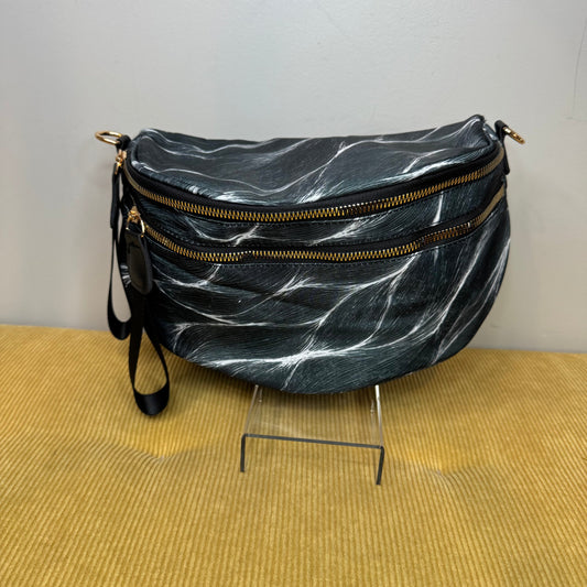 The Roni Nylon Crossbody - Grey Waves