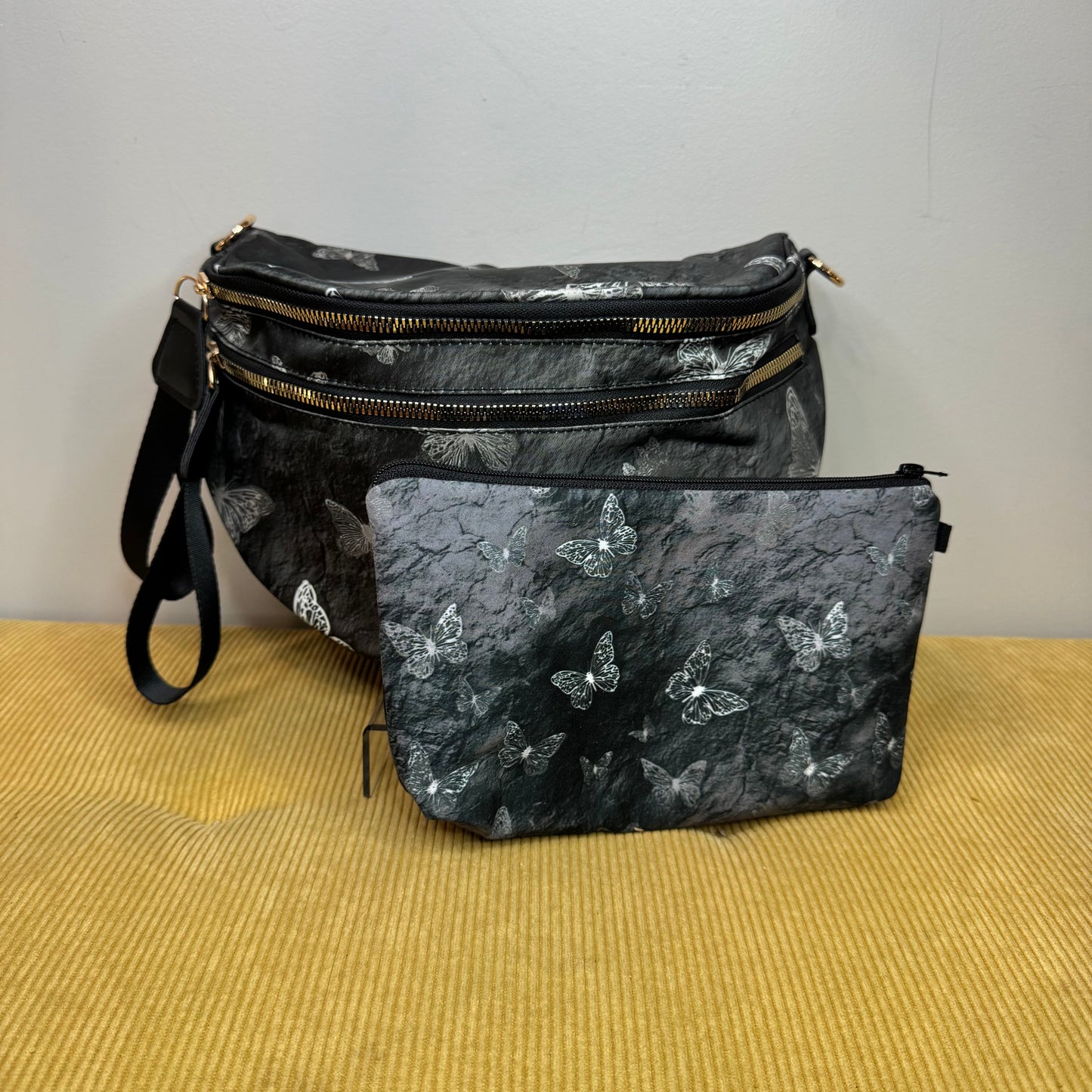 Bundled Set - Roni & Pouch - Grey Butterfly